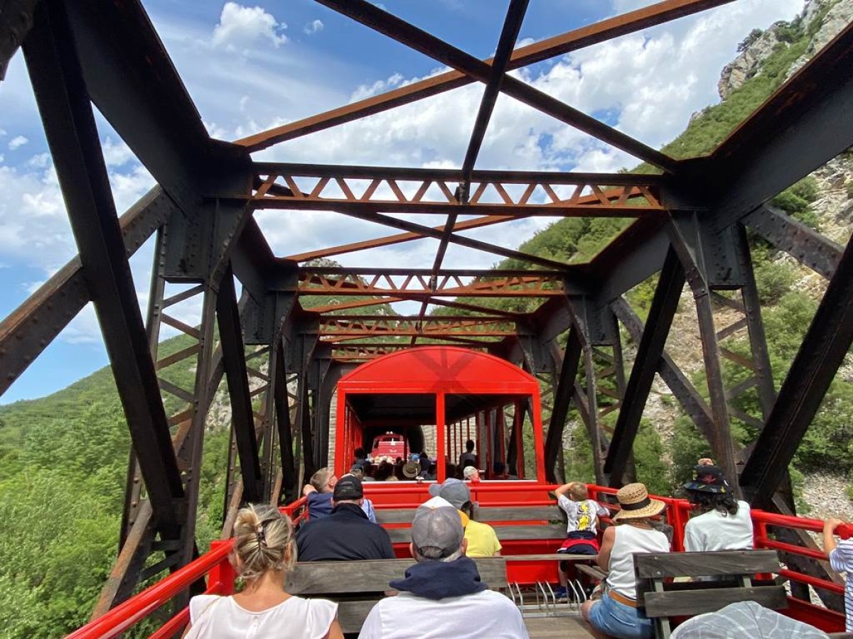 The Red Train – From Rivesaltes to Axat and the Aude Gorges - Perpignan Expériences