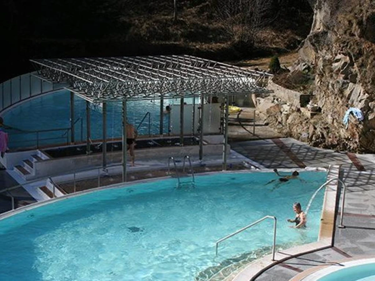 Saint-Thomas Baths – Outdoor Pools - Perpignan Expériences