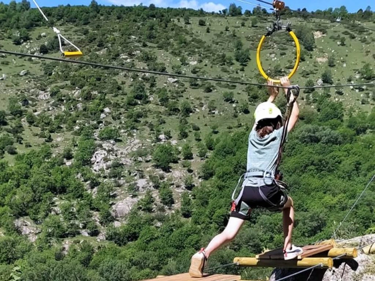 Rock climbing and zip lines in Cerdagne - Perpignan Expériences