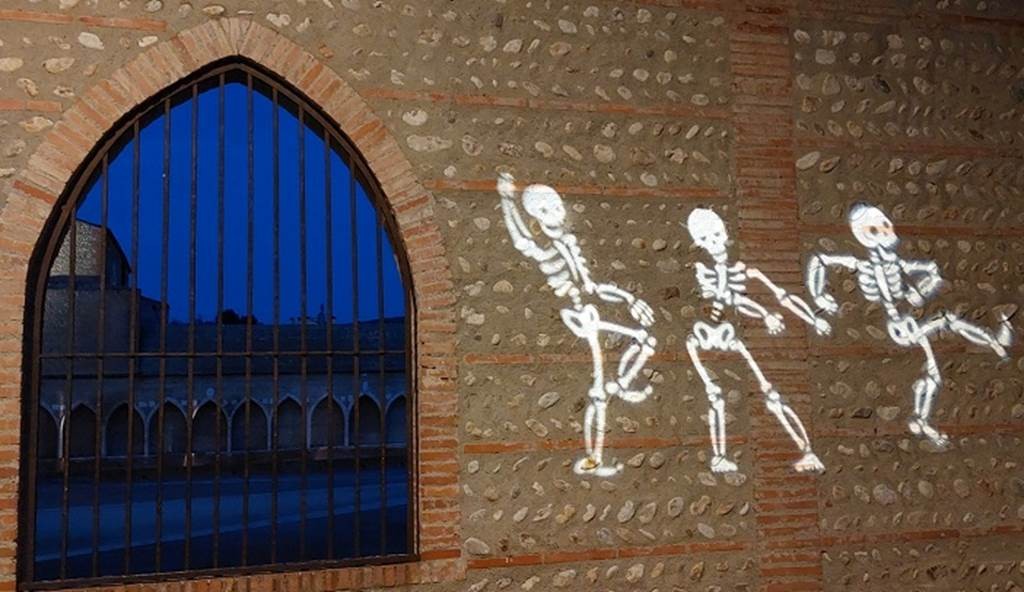 Perpignan en lumière - visite guidée nocturne - Perpignan Expériences